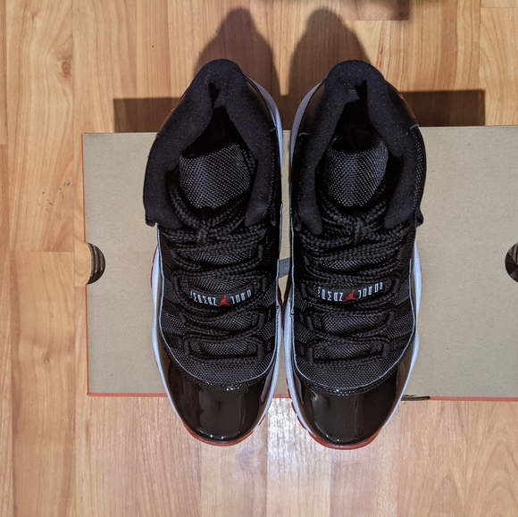 Jordan Retro 11 Bred - Picture 4 of 12
